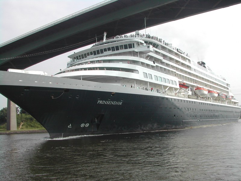 Prinsendam in het Kieler Kanaal